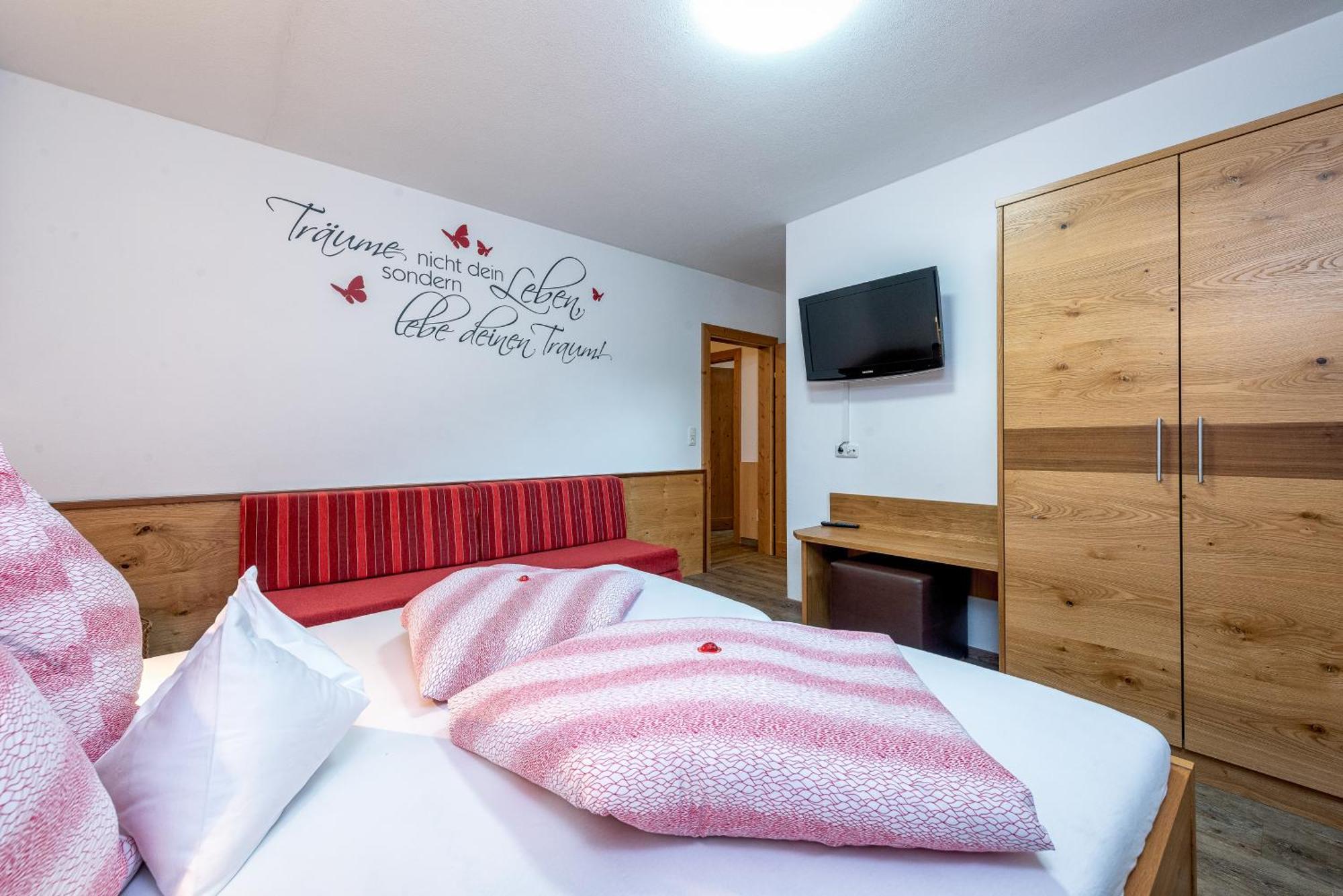 Alpenliving Lejlighed Mayrhofen Eksteriør billede